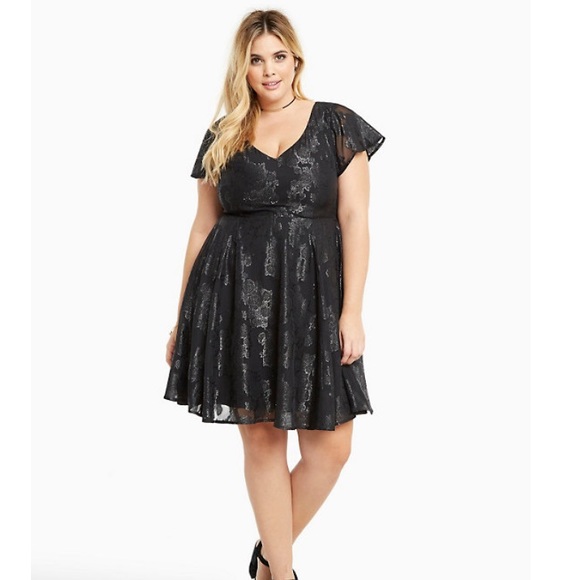 torrid Dresses & Skirts - TORRID LUREX FLORAL PRINT CHIFFON SKATER DRESS NWT